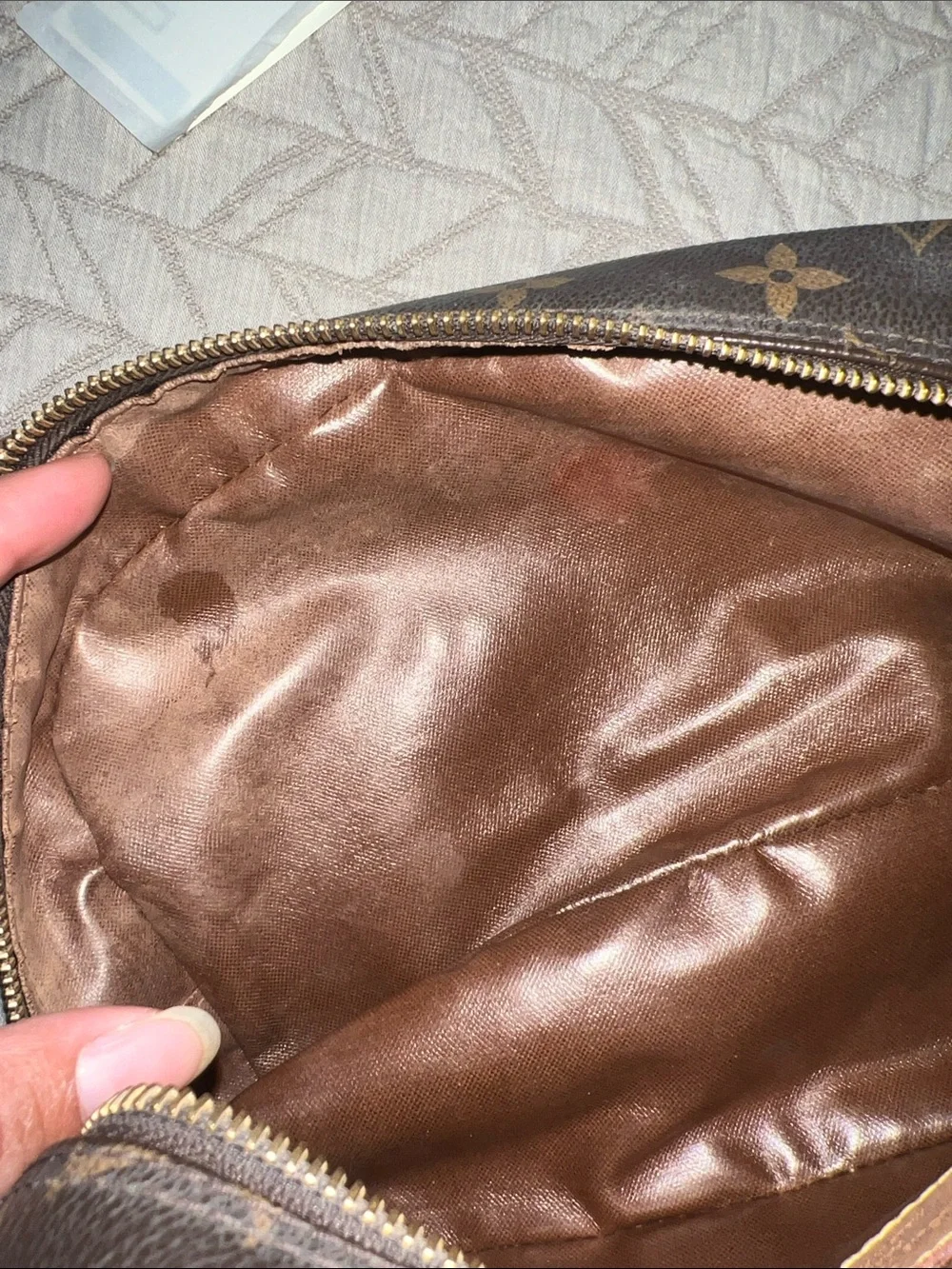 LOUIS VUITTON  Monogram Toiletry Bag 25